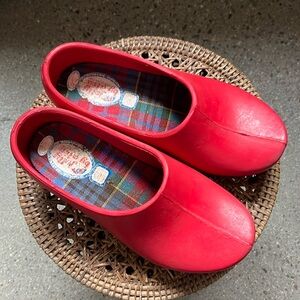 Jolly by Alsa garden clogs
